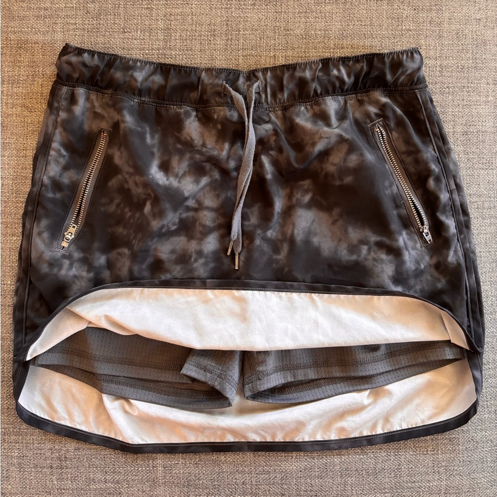 Energy Zone Black High-Low Skirt with Zip Pockets